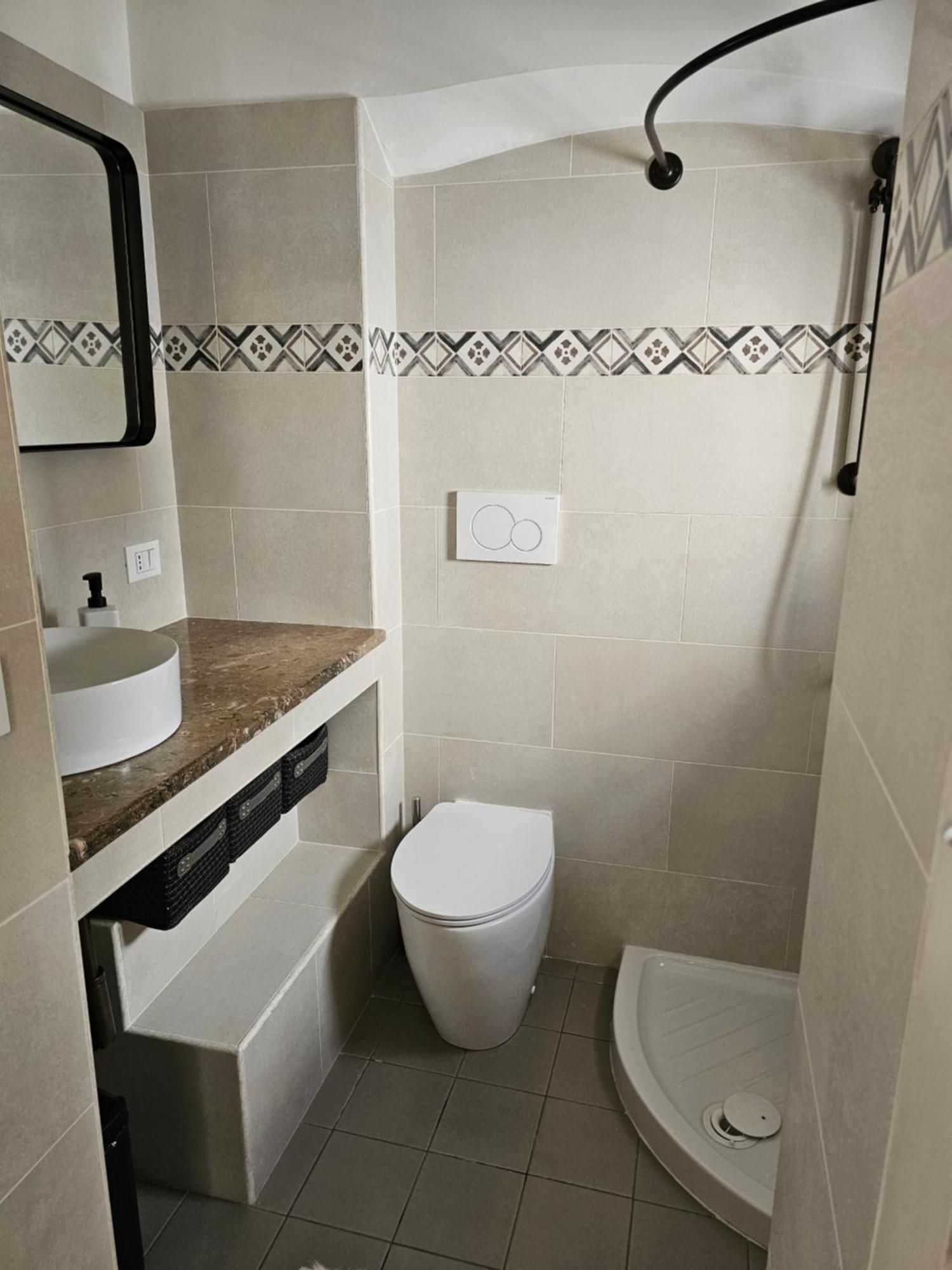 Casa Josephina - Three Level Stone Home With Balcony, 2 Roof Terraces & Sea Views Ostuni Oda fotoğraf